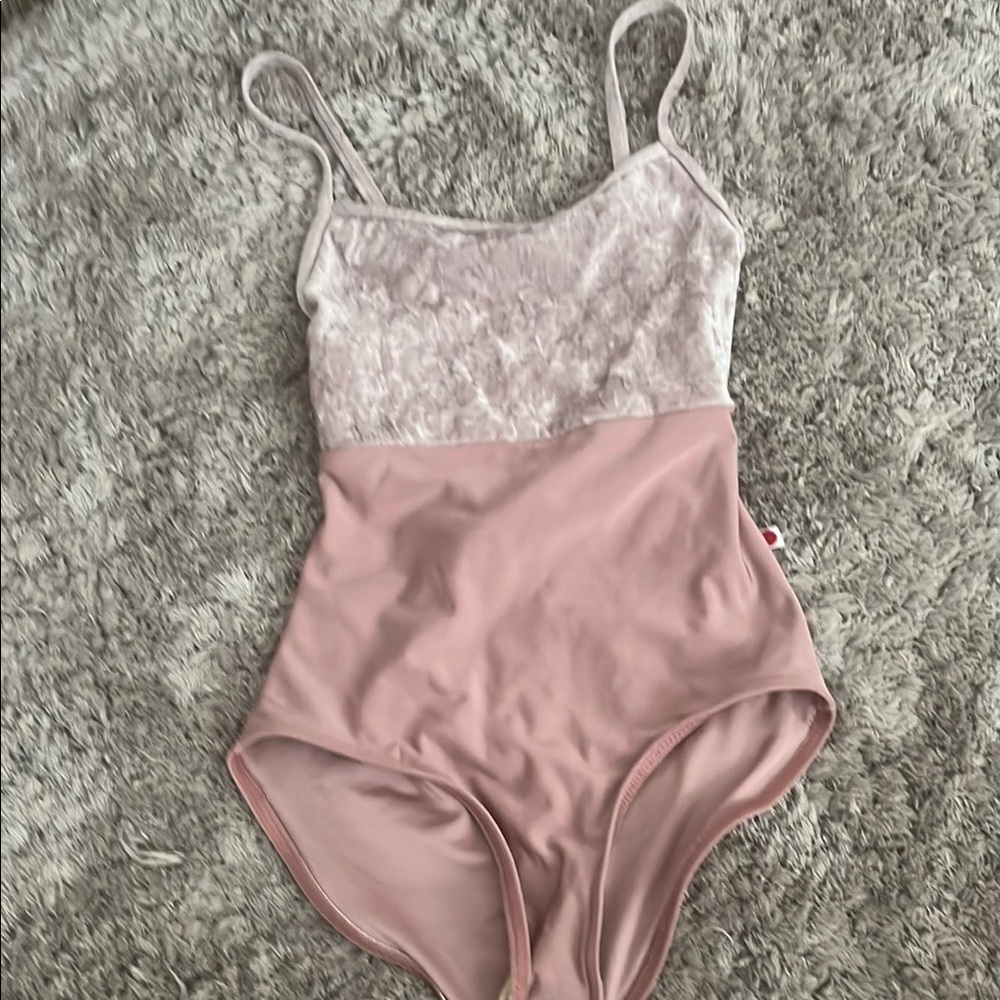 Yumiko Women's One Piece dance leotard in great condition this is up for sale